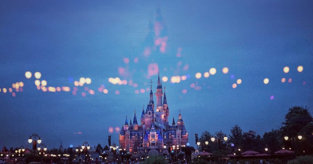 ways to save money at disney world